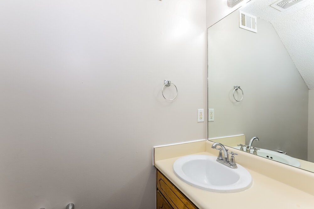 4-Bed Rental on 1367 Misty Ridge photo 16
