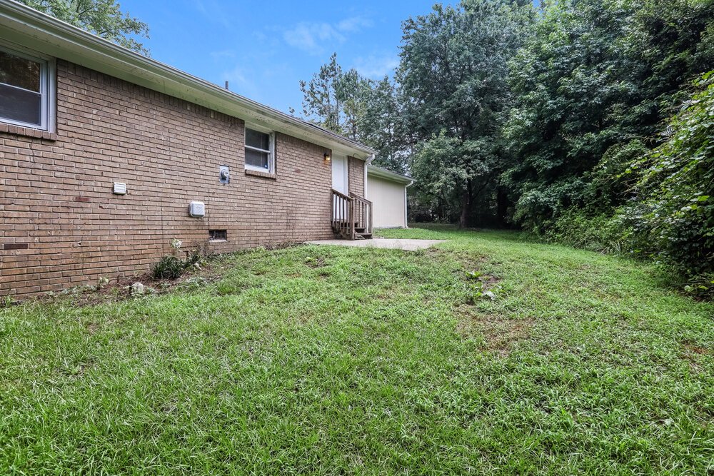 3-Bed Rental on 1338 W Stoneybrook photo 16