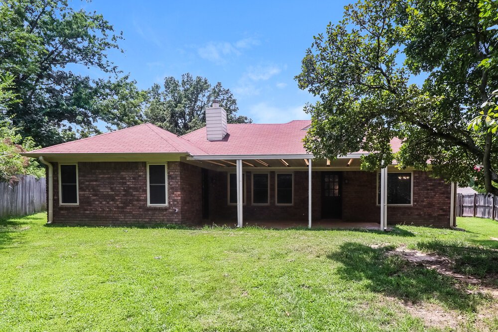 3-Bed Rental on 1366 Sandy Stone photo 16