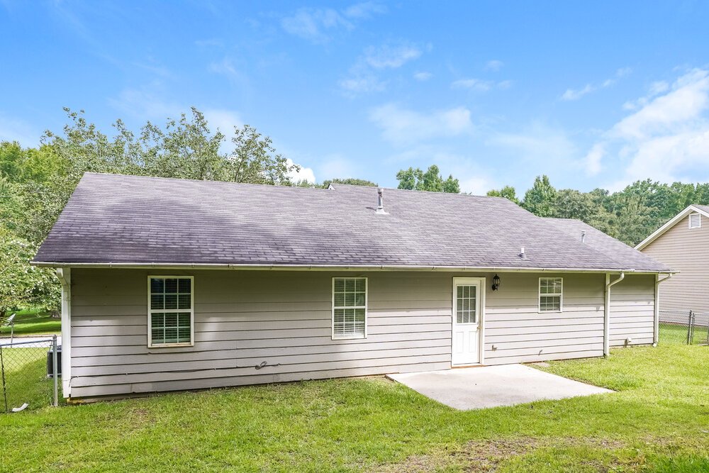 3-Bed Rental on 915 Walnut Creek photo 16