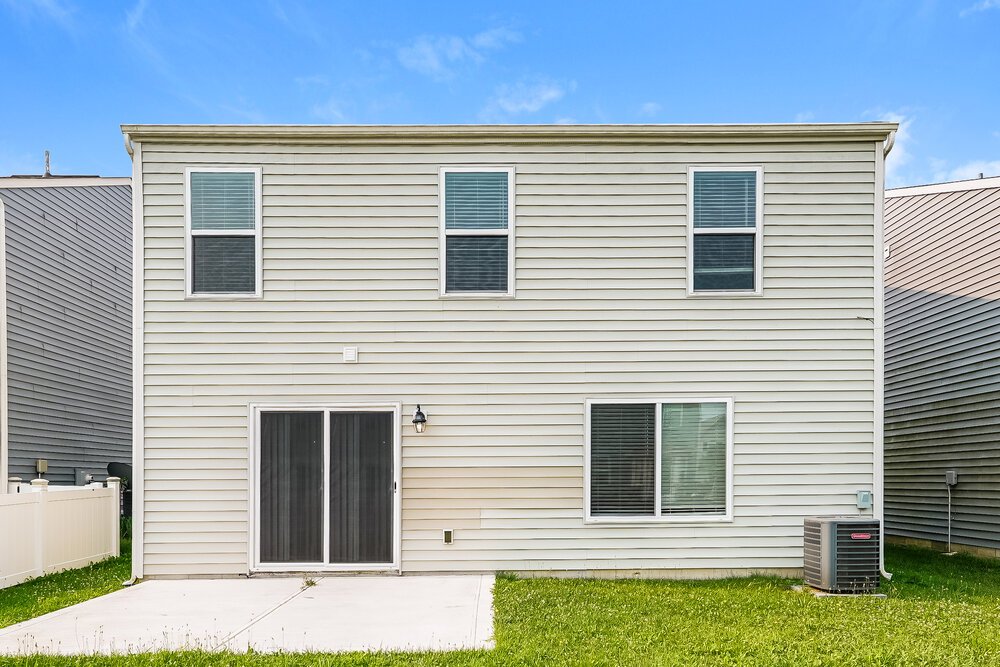 4-Bed Rental on 7500 Willow Leaf photo 16