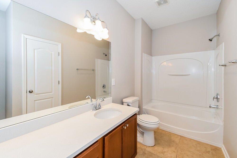 4-Bed Rental on 2325 Creekfront Dr photo 17