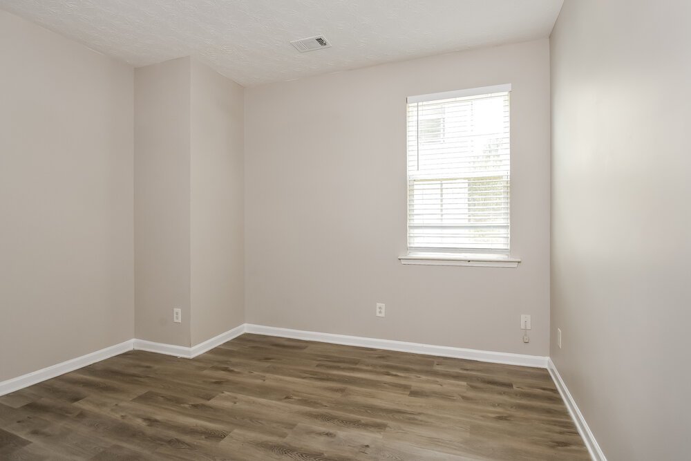 3-Bed Rental on 2110 Valley Creek photo 17