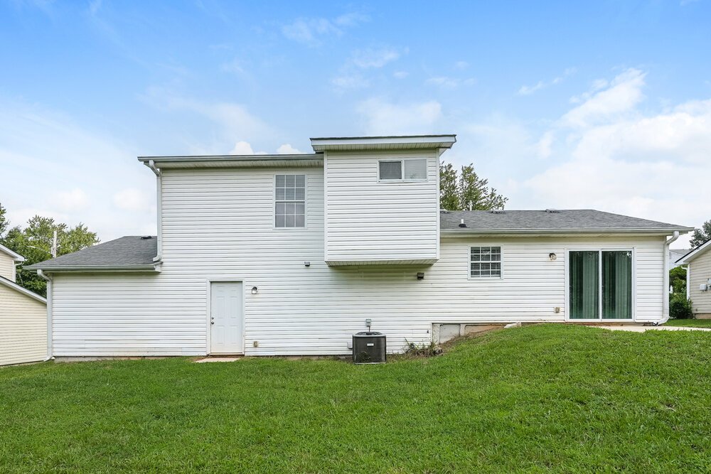 3-Bed Rental on 6149 Raleigh Oaks photo 17