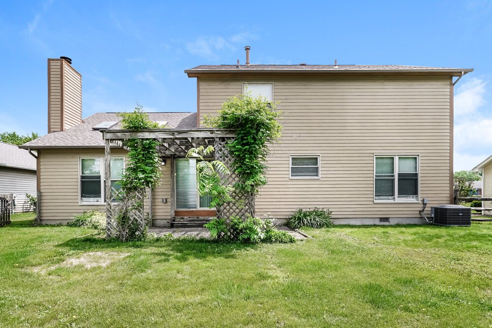 4-Bed Rental on 1127 Crestview St photo 17