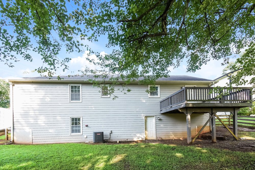 3-Bed Rental on 1471 Daniel Ln photo 17