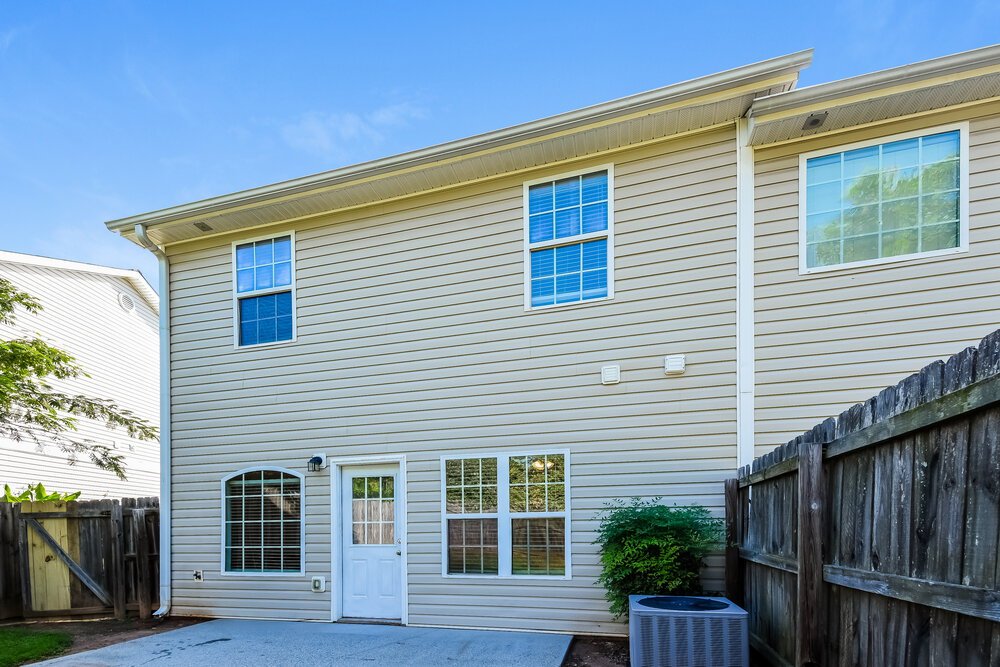 3-Bed Rental on 242 Derby Ct photo 17