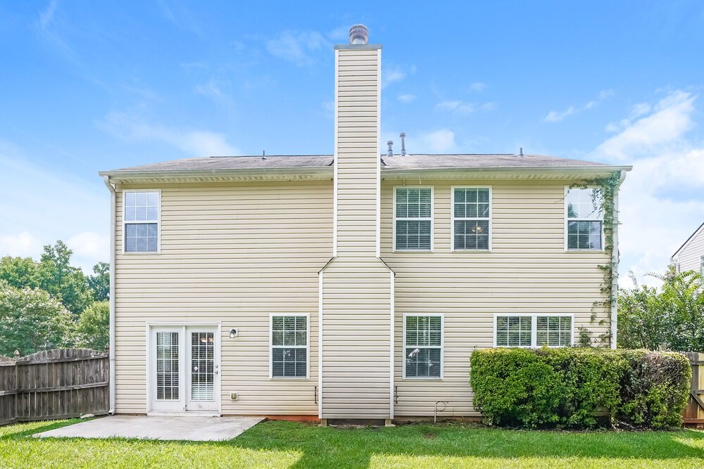 4-Bed Rental on 1000 Maple Leaf photo 17
