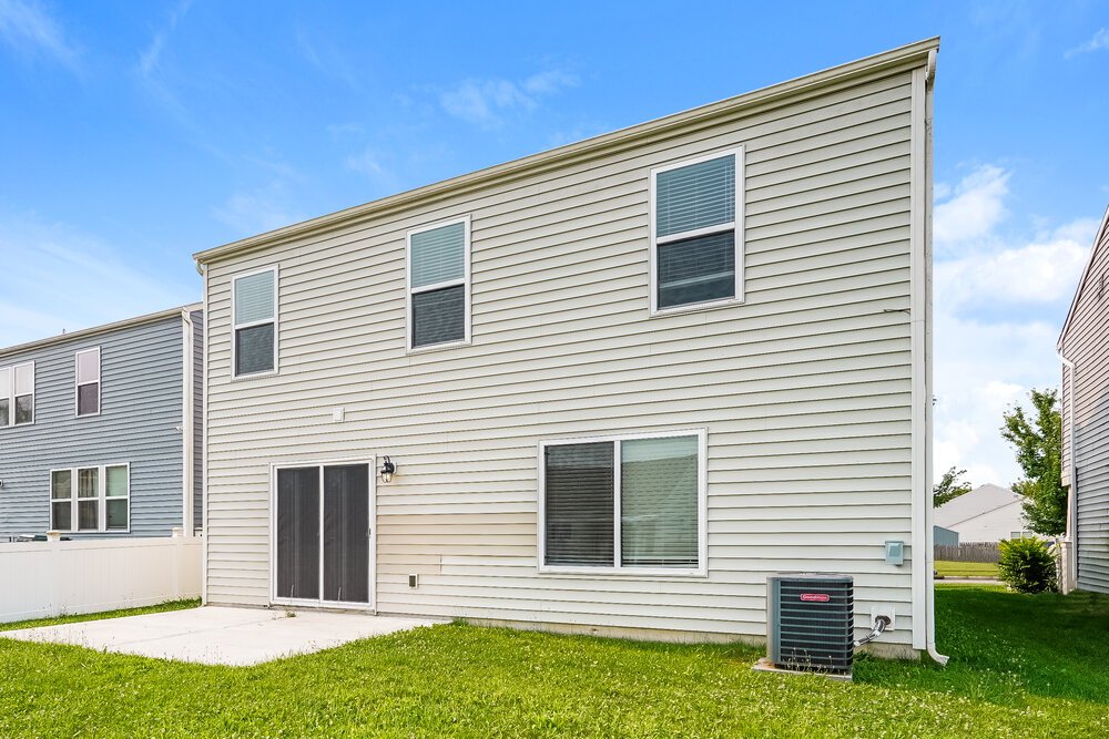 4-Bed Rental on 7500 Willow Leaf photo 17