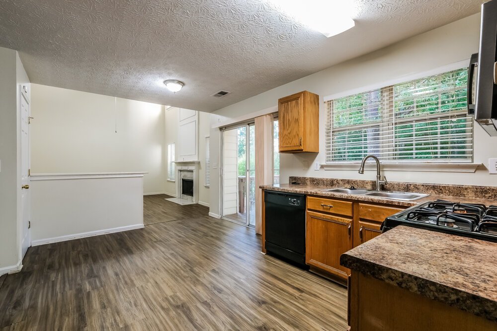 3-Bed Rental on 3410 Sandlake Dr photo 7