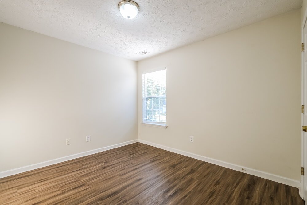 3-Bed Rental on 3410 Sandlake Dr photo 14