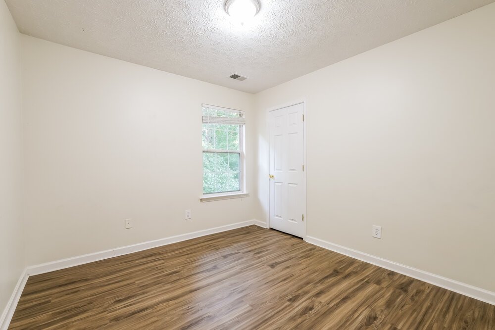 3-Bed Rental on 3410 Sandlake Dr photo 15