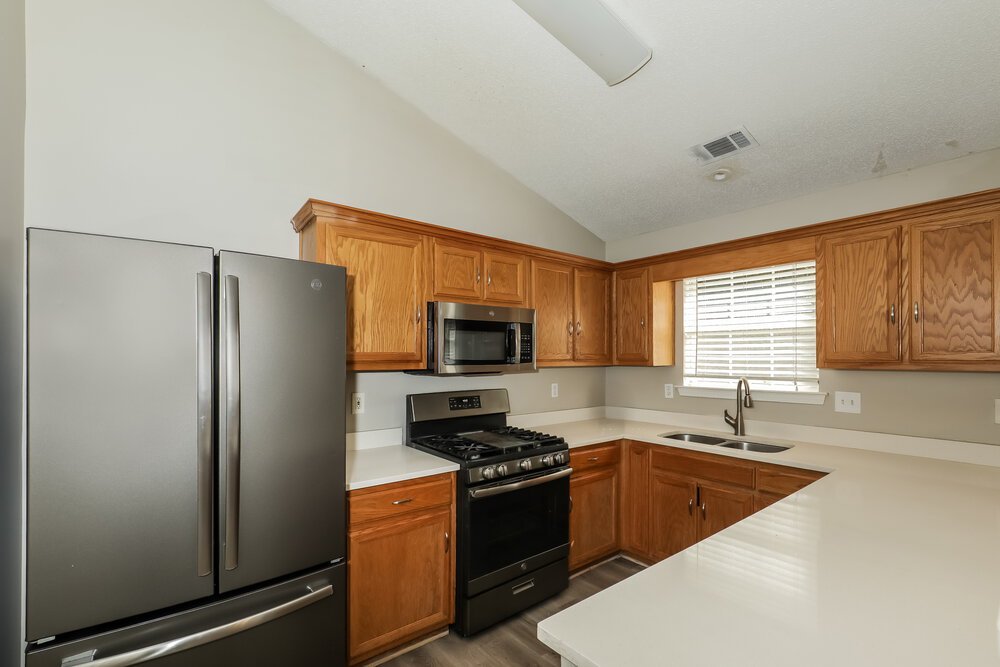 4-Bed Rental on 9447 Rollinghills Dr photo 7