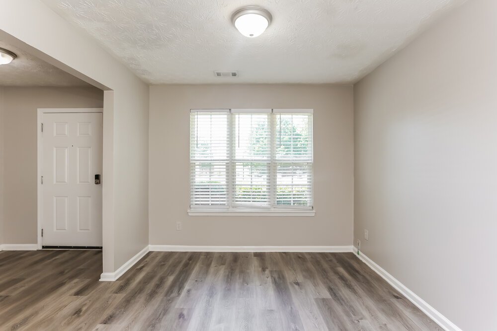 3-Bed Rental on 9422 Lakeview Rd photo 10